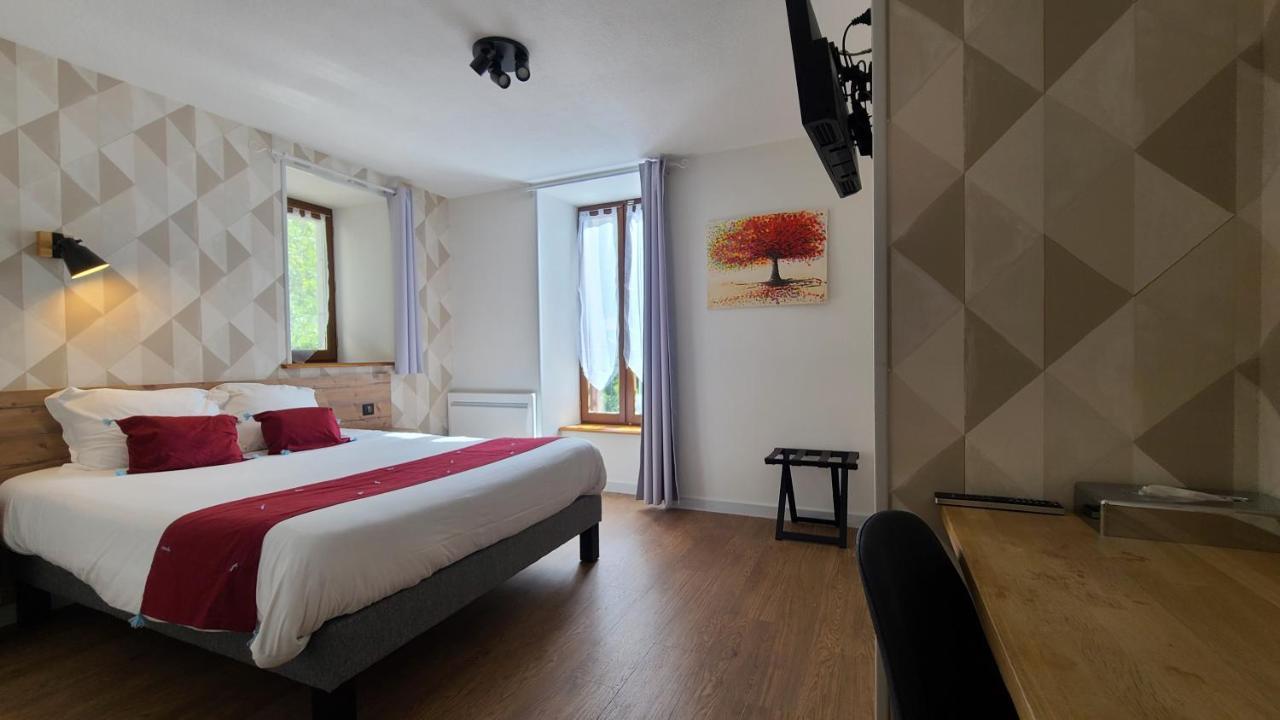 Logis Hotel Auberge De L'Allagnonette Saint-Poncy 外观 照片