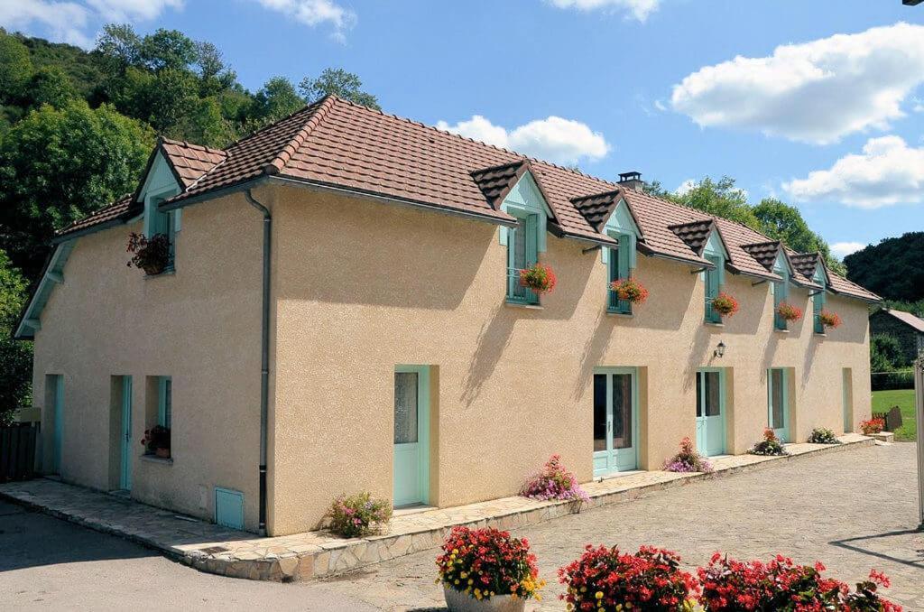 Logis Hotel Auberge De L'Allagnonette Saint-Poncy 外观 照片